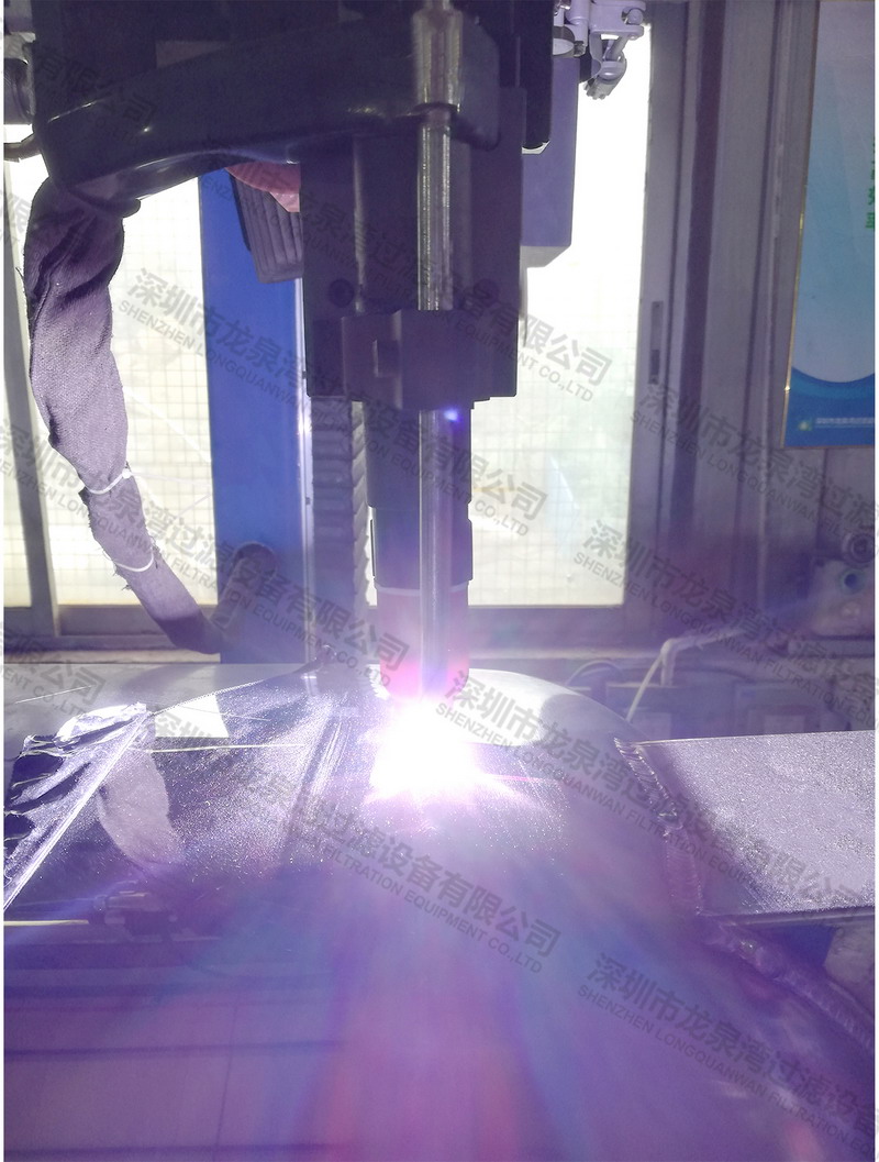 自动化焊机焊接